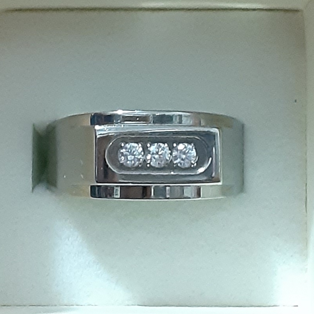 Titanium 3 Stone Cubic Zirconia 10mm Ring, size 10.5